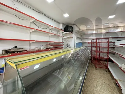 L21504 Shop With Terrace For Rent in Mansourieh