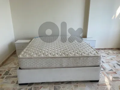 full bedroom