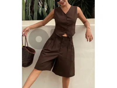 New 2 piece set brown color- shorts and gilet
