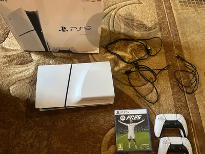 PS5 slim disck version 1 TB EUROPE + 2 original controller + fc 2025