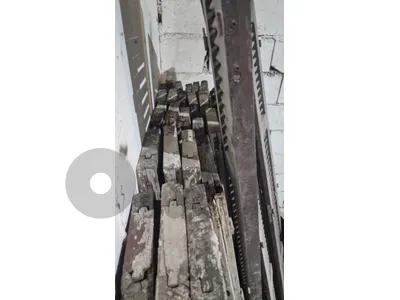 window shutters / خشب قطران
