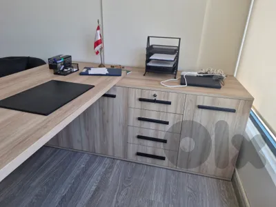 office desk like new barely used