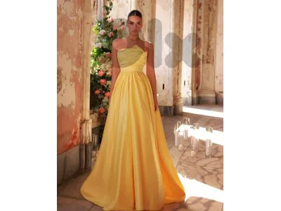 yellow dress