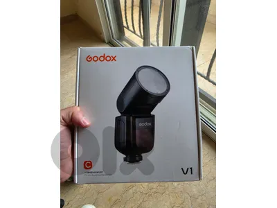 Godox v1
