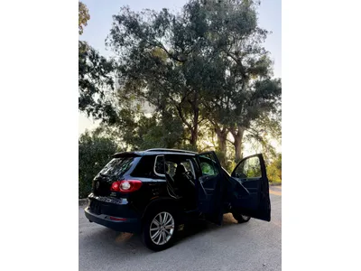 Volkswagen Tiguan Limited 2010 4-Motion