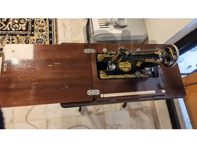 مكنة خياطة انتيك
