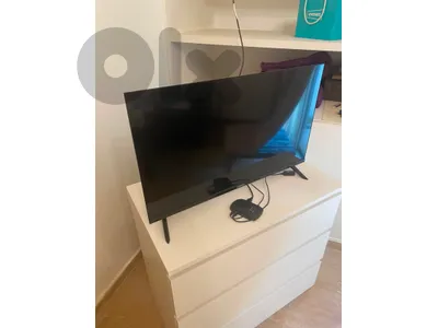 32” gsmart smart tv used like new
