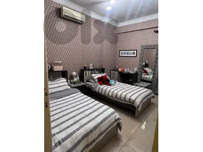 full bedroom