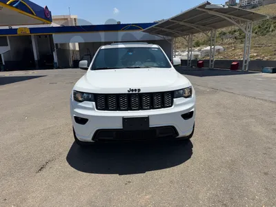 2018 grand cherokee altitude 4x4