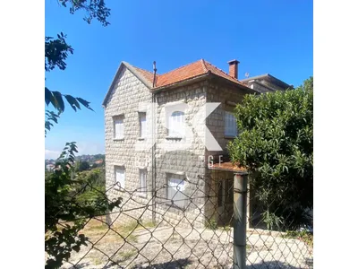 L21514  House With Spacious Garden For Sale in Klayaat