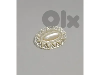 20$ ​antique carved shell oval statement brooch