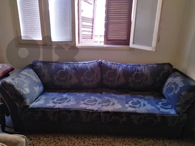 طقم كنبيات — 3 قطع — حالة جيدة