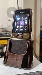 نوكيا nokia 8800  نضيف شبه جديد  اسعمال خفيف خالي من الحروح