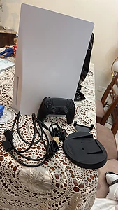 ps5 fat 2 controllers