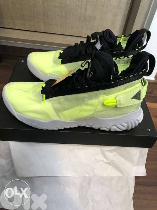 Jordan protoreact neon 0
