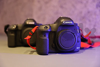 2x Canon 5D Mark III + 4 Batteries