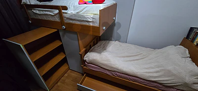 bedroom furniture closets and upper bed and matress