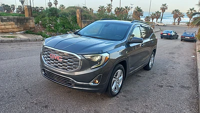 GMC Terrain 2018 Four wheel 2.0 liters-low mileage سعر مغر جدا