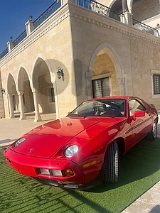 Porsche 928 1983
