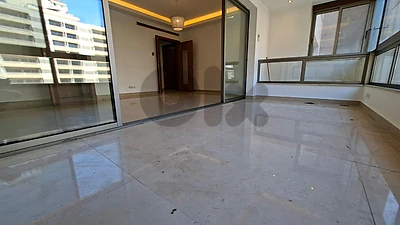 Prime location apartment for rent at Caracas