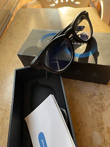 smart AI sunglasses never used with flash smart AI sunglasses never used with flash