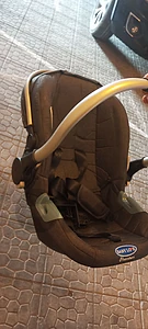 hight chair
-youpala- 
2 car seat -
 stroller-
bed -
sterilizateur