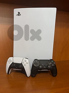 ps5 used like new ma3 2 controllers whatsapp:79305574