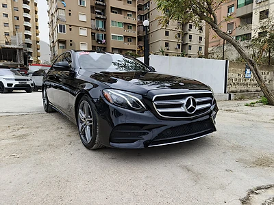Mercedes-Benz E-Class 2018 panoramic
