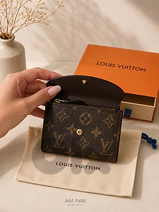 LV NEW WALLET ON BOX