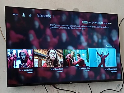 تلفزيون jvc سمارت 43 إنش سمارت مستعمل شهر واحد نظيف كثير كثير