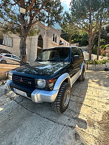 Mitsubishi Pajero 1996 mfawal vitess 3adi mafi wala meshkle model 1996