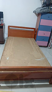 تخت مفرد ونص