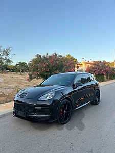 Porsche Cayenne 2018 GTS