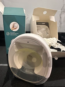 lionelo breast pump like new - fully portable and hands free -