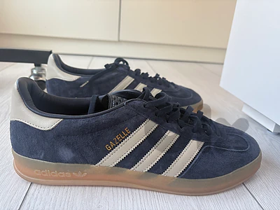 adidas Gazelle size 45