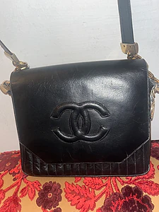 Chanel Vintage Leather Flap Shoulder Bag - Retro Style (not original)