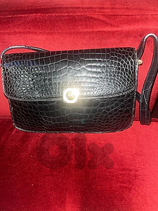 Elegant Mid-Century Vintage Black Crocodile Pattern Bag