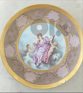 Rare design Plate / Gold Trim