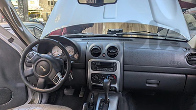 Jeep Liberty  3200$