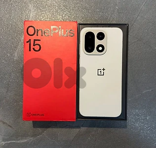 OnePlus 15 ( 256 Gb / 12 Ram ) Like New