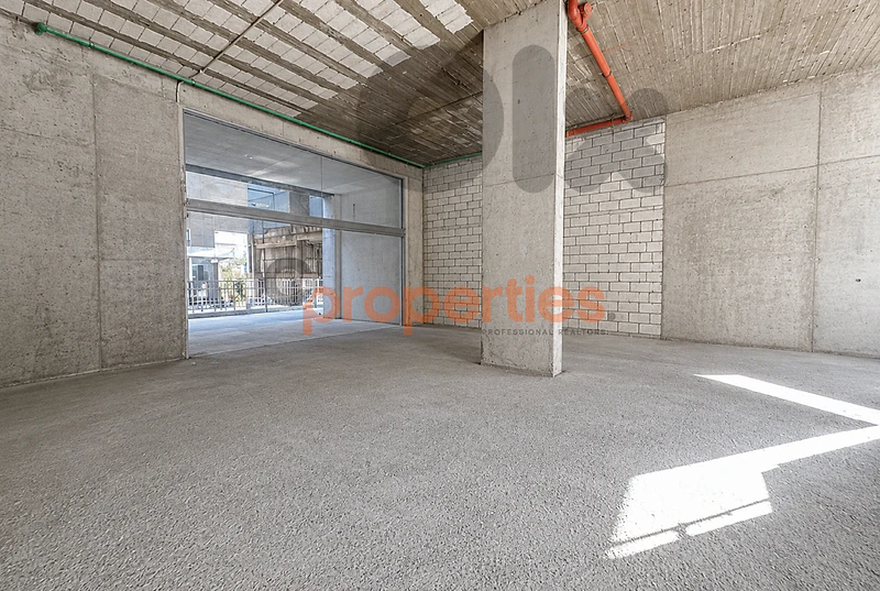 Shoowroom For Rent in Downtown beirut With Garden – CPBHS103