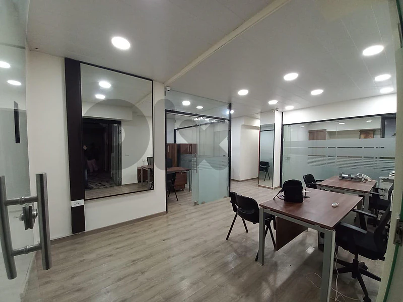 Furnished Office for Sale in Prime Location in Furn El Chebbakمكتب مفر