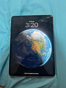 ipad pro 11 broken screen for 270$