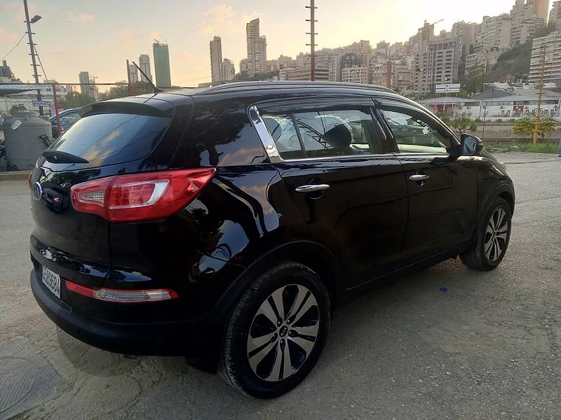 Kia Sportage limited 03781066 mawjoud bi sin el fil msajal