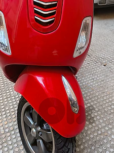 vespa red