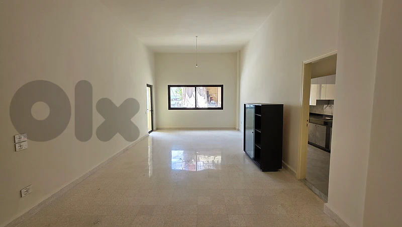 Apartment For Rent in Furn El Chebbak شقة للإيجار في فرن الشباك