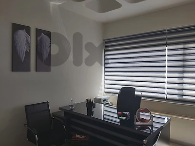 Large desk