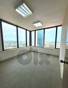 Office for rent in Jdeideh مكتب للايجار في جديدة