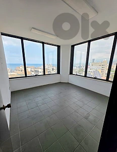 مكتب للايجار في جديدة Office for rent in Jdeideh | prime location