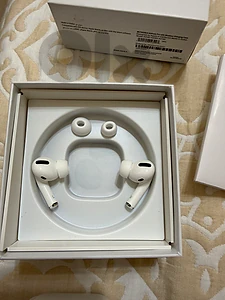AirPods Pro 1st Gen Original Apple – Good Condition